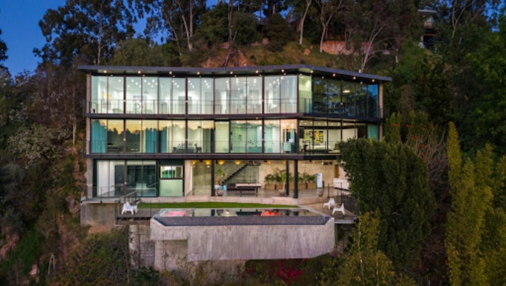 What Are the Best Ways to Make Your Thanksgiving Event Stand Out?